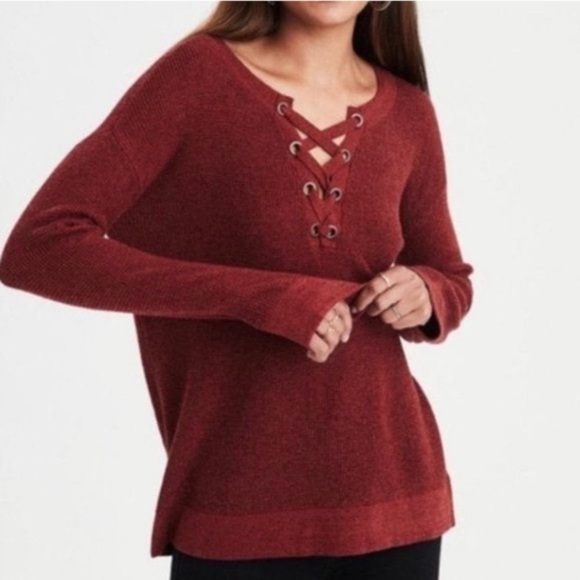 American Eagle size small jegging fit crimson rust color cross tie knit sweater - Picture 1 of 7